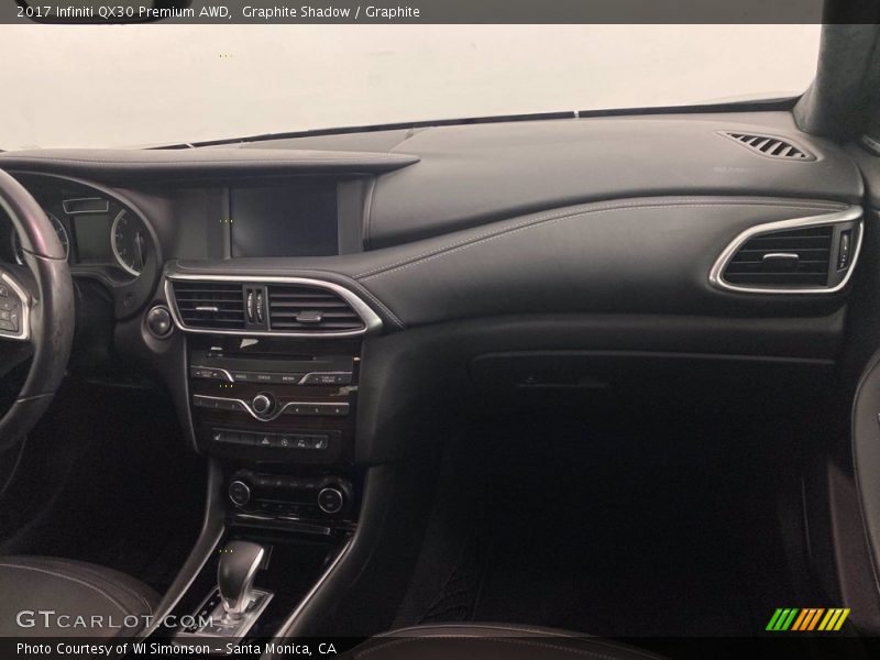 Dashboard of 2017 QX30 Premium AWD