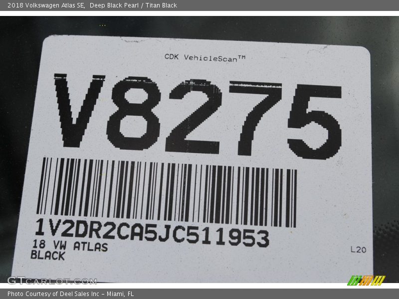 Deep Black Pearl / Titan Black 2018 Volkswagen Atlas SE