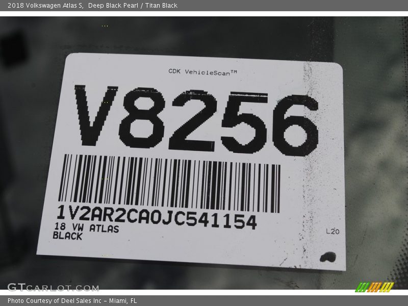 Deep Black Pearl / Titan Black 2018 Volkswagen Atlas S
