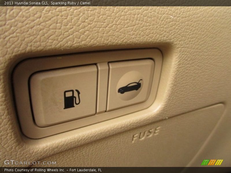 Sparkling Ruby / Camel 2013 Hyundai Sonata GLS