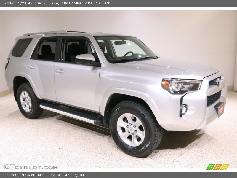 Classic Silver Metallic / Black 2017 Toyota 4Runner SR5 4x4