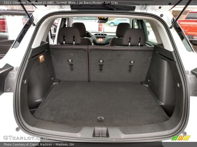  2021 TrailBlazer LS AWD Trunk