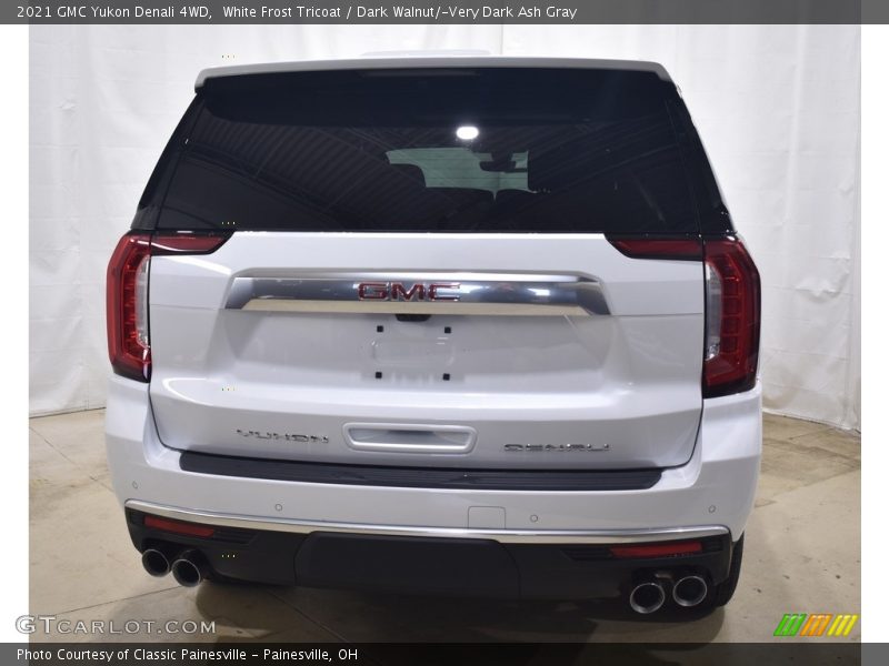 White Frost Tricoat / Dark Walnut/­Very Dark Ash Gray 2021 GMC Yukon Denali 4WD
