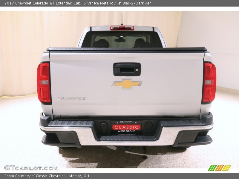 Silver Ice Metallic / Jet Black/­Dark Ash 2017 Chevrolet Colorado WT Extended Cab