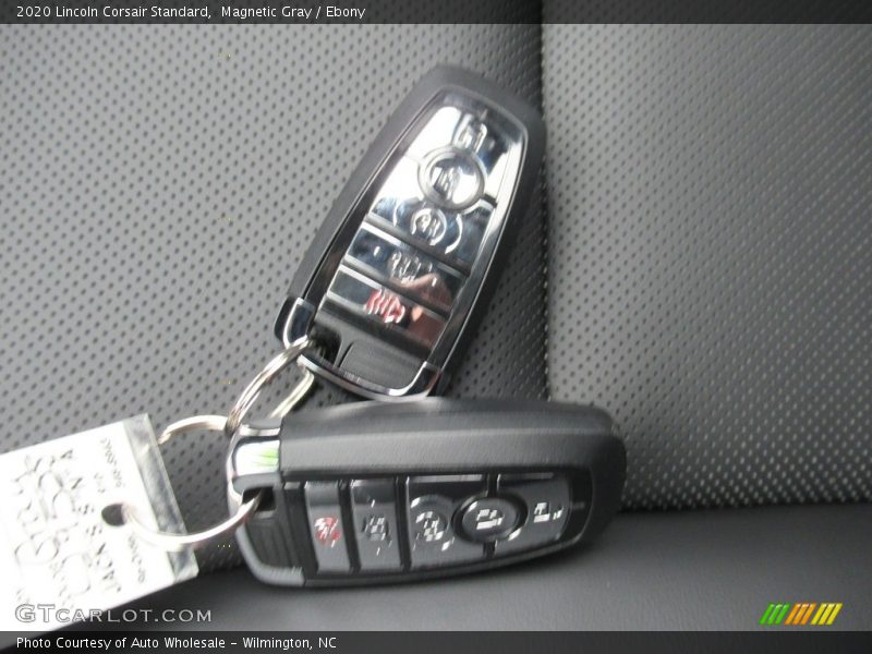 Magnetic Gray / Ebony 2020 Lincoln Corsair Standard