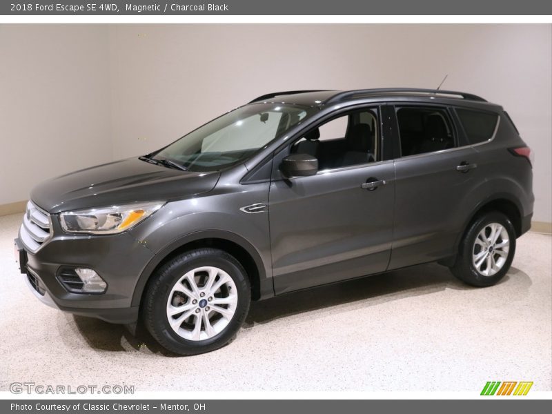 Magnetic / Charcoal Black 2018 Ford Escape SE 4WD