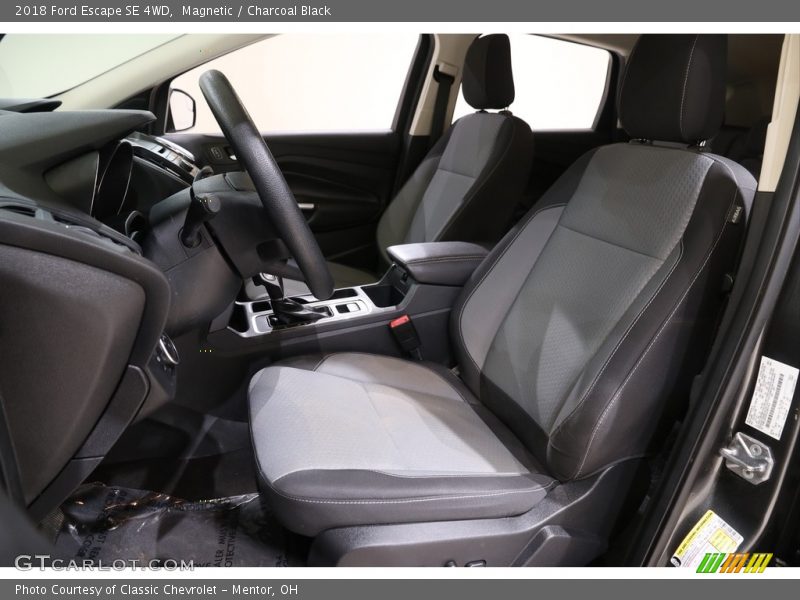 Magnetic / Charcoal Black 2018 Ford Escape SE 4WD