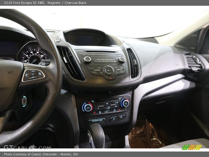 Magnetic / Charcoal Black 2018 Ford Escape SE 4WD