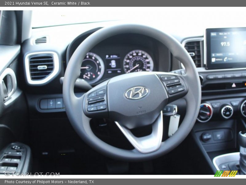 Ceramic White / Black 2021 Hyundai Venue SE