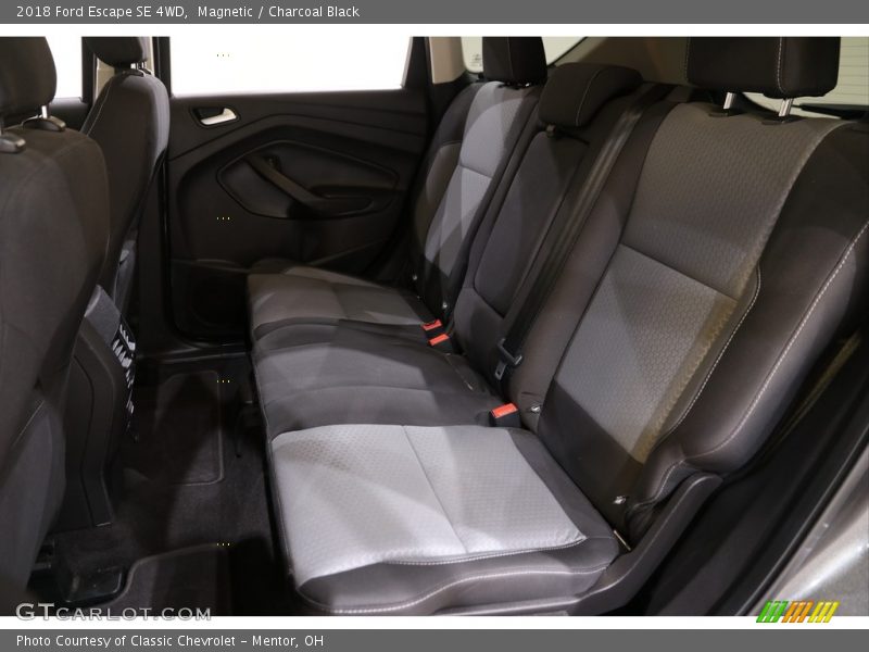 Magnetic / Charcoal Black 2018 Ford Escape SE 4WD