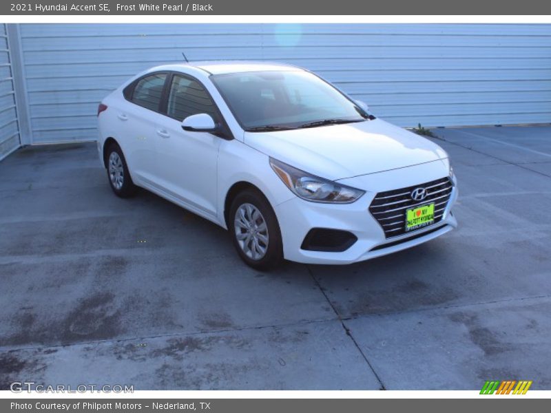 Frost White Pearl / Black 2021 Hyundai Accent SE
