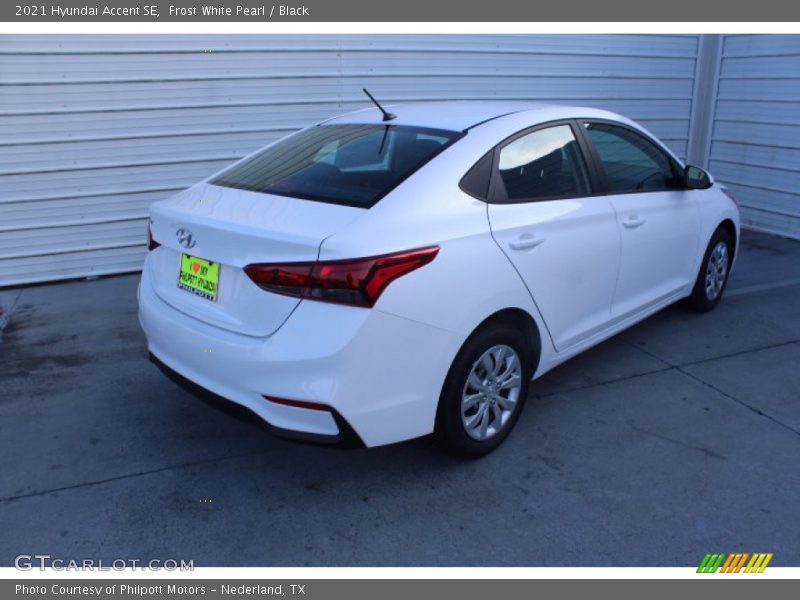 Frost White Pearl / Black 2021 Hyundai Accent SE