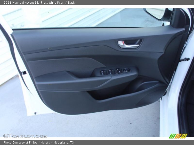 Frost White Pearl / Black 2021 Hyundai Accent SE