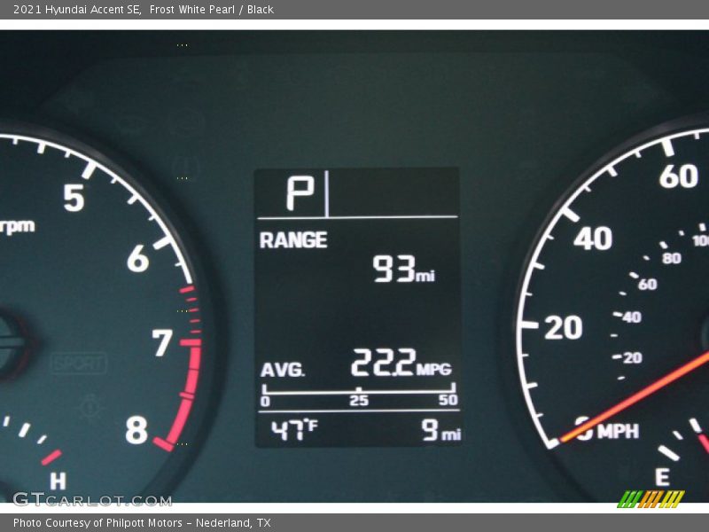 Frost White Pearl / Black 2021 Hyundai Accent SE