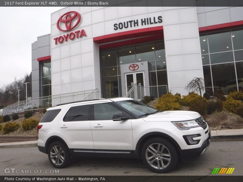 Oxford White / Ebony Black 2017 Ford Explorer XLT 4WD