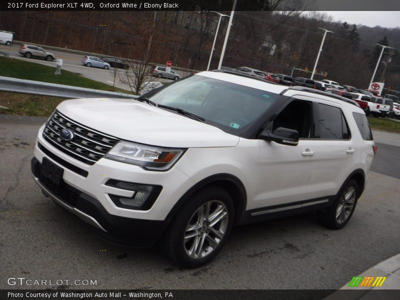 Oxford White / Ebony Black 2017 Ford Explorer XLT 4WD