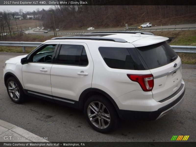 Oxford White / Ebony Black 2017 Ford Explorer XLT 4WD