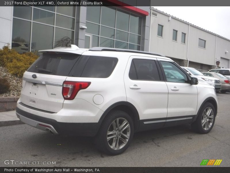 Oxford White / Ebony Black 2017 Ford Explorer XLT 4WD