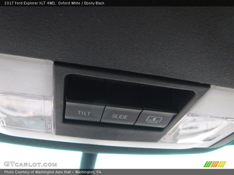 Oxford White / Ebony Black 2017 Ford Explorer XLT 4WD