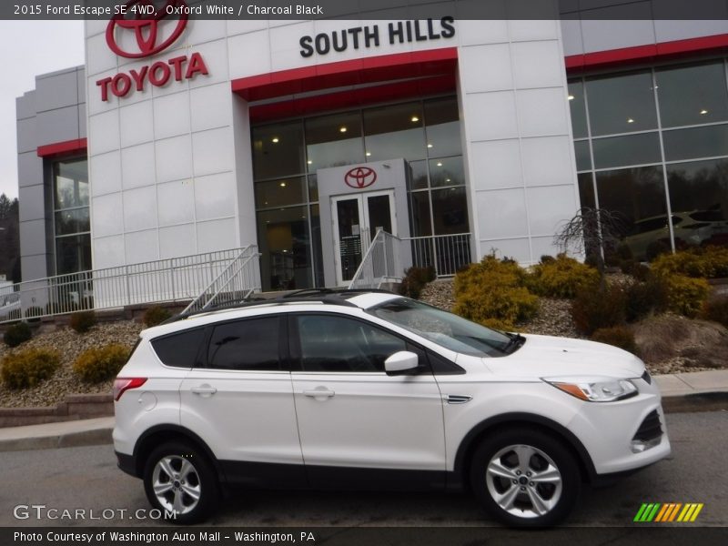 Oxford White / Charcoal Black 2015 Ford Escape SE 4WD