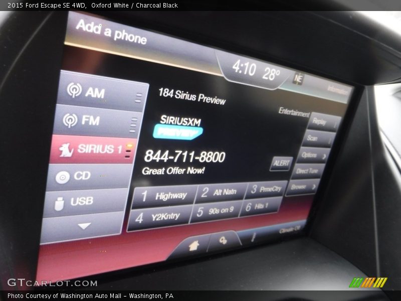 Oxford White / Charcoal Black 2015 Ford Escape SE 4WD