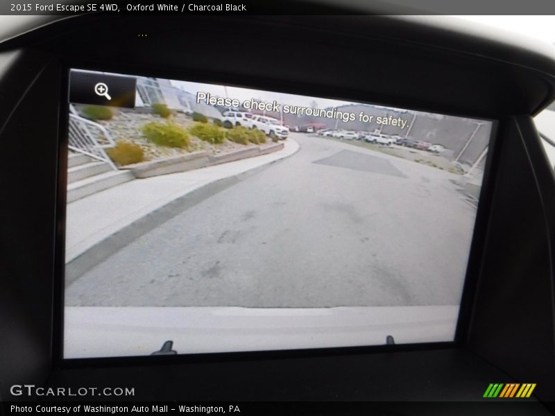 Oxford White / Charcoal Black 2015 Ford Escape SE 4WD