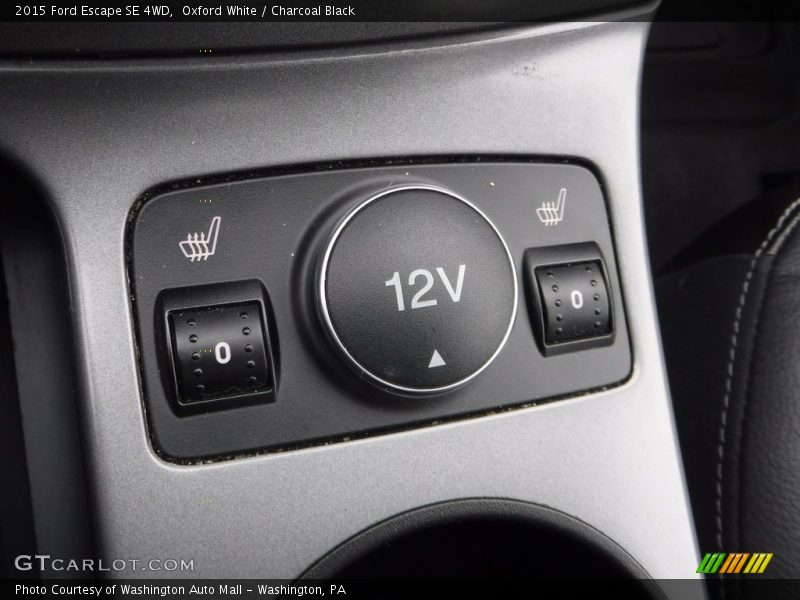 Oxford White / Charcoal Black 2015 Ford Escape SE 4WD