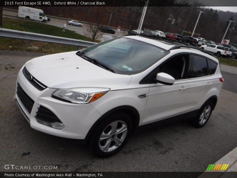 Oxford White / Charcoal Black 2015 Ford Escape SE 4WD