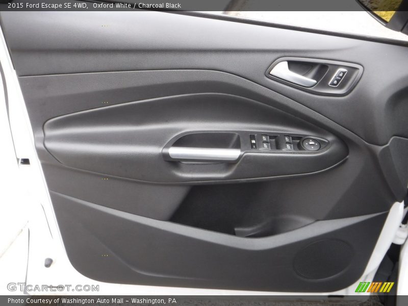 Oxford White / Charcoal Black 2015 Ford Escape SE 4WD