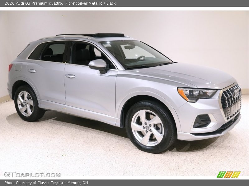 Front 3/4 View of 2020 Q3 Premium quattro