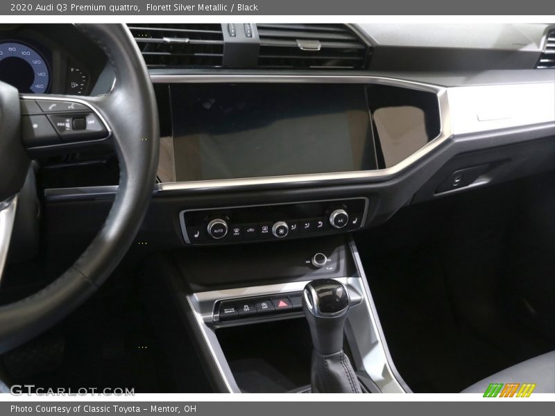 Florett Silver Metallic / Black 2020 Audi Q3 Premium quattro