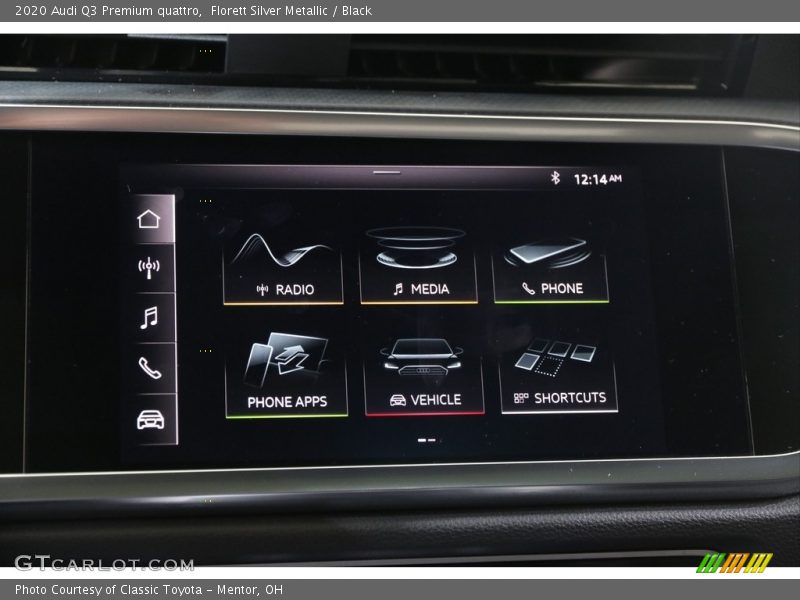 Florett Silver Metallic / Black 2020 Audi Q3 Premium quattro