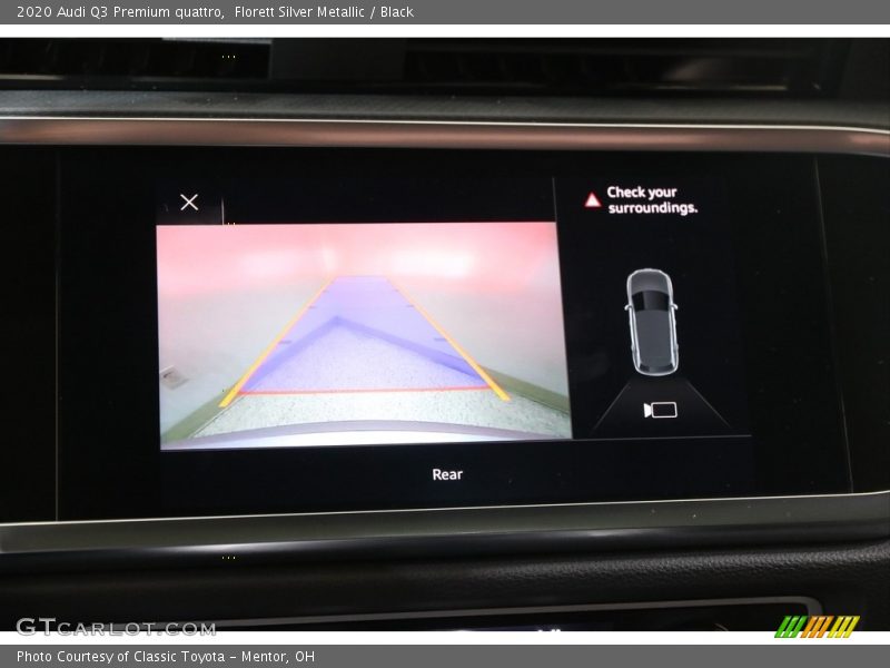 Florett Silver Metallic / Black 2020 Audi Q3 Premium quattro