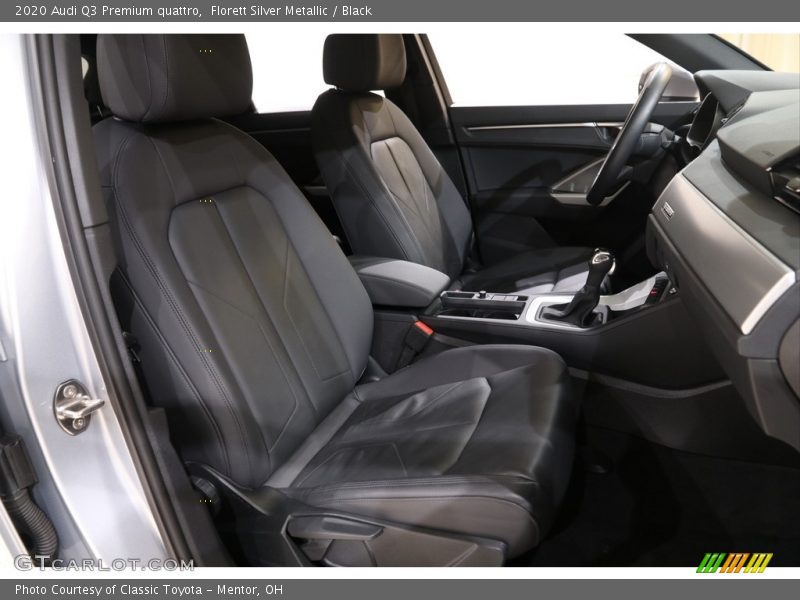 Florett Silver Metallic / Black 2020 Audi Q3 Premium quattro