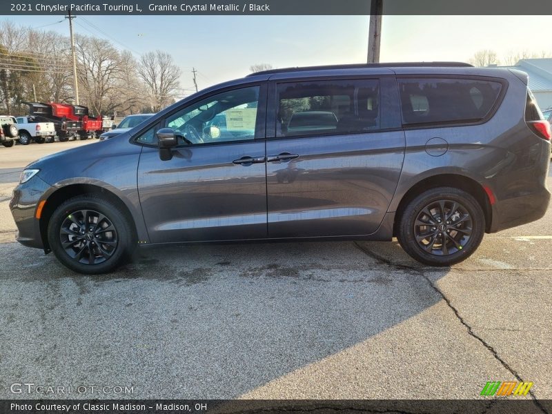 Granite Crystal Metallic / Black 2021 Chrysler Pacifica Touring L