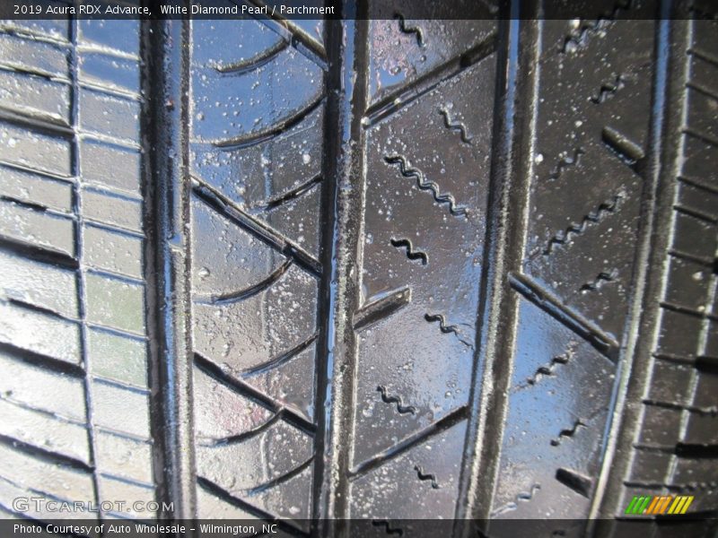 White Diamond Pearl / Parchment 2019 Acura RDX Advance