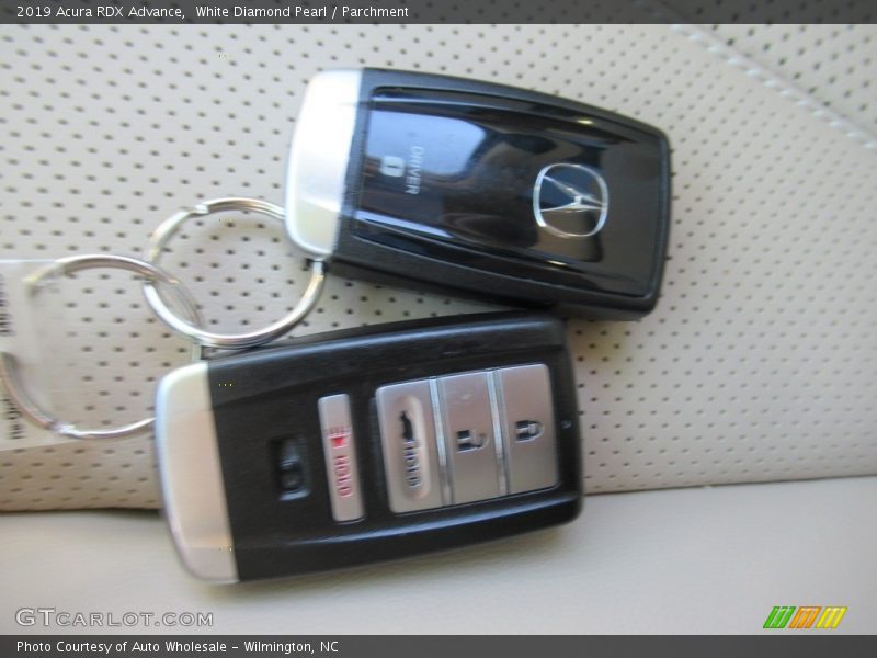 White Diamond Pearl / Parchment 2019 Acura RDX Advance