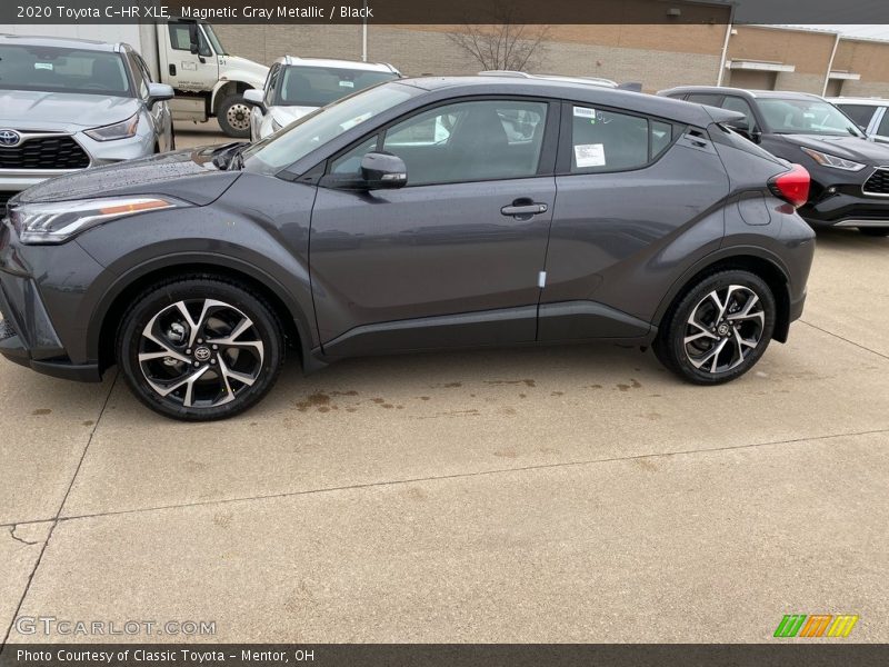 Magnetic Gray Metallic / Black 2020 Toyota C-HR XLE