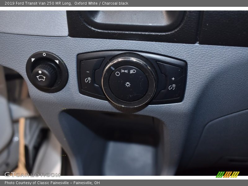 Oxford White / Charcoal black 2019 Ford Transit Van 250 MR Long