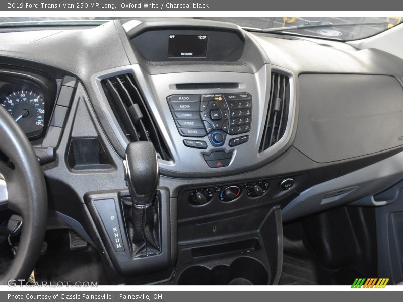 Oxford White / Charcoal black 2019 Ford Transit Van 250 MR Long