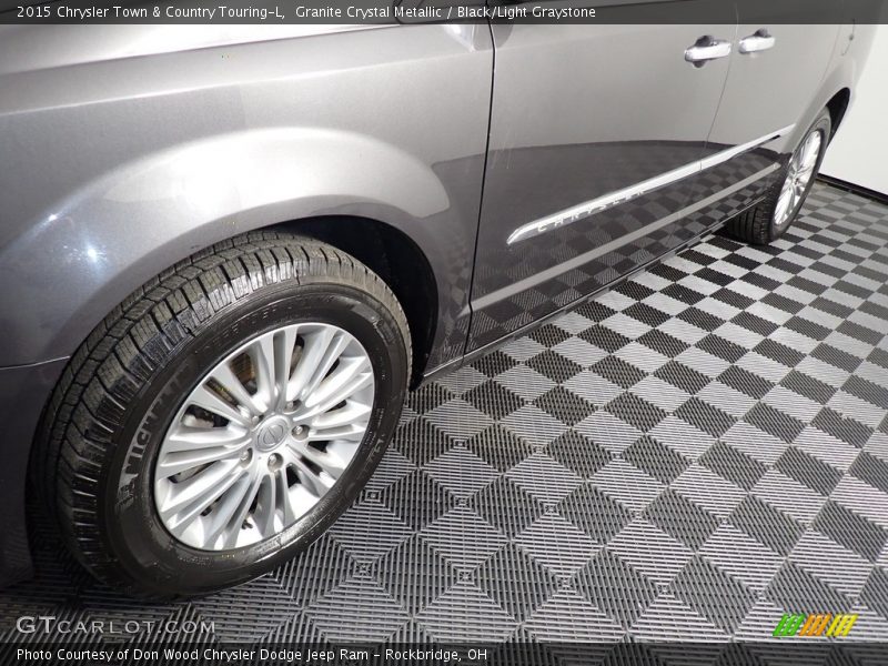 Granite Crystal Metallic / Black/Light Graystone 2015 Chrysler Town & Country Touring-L