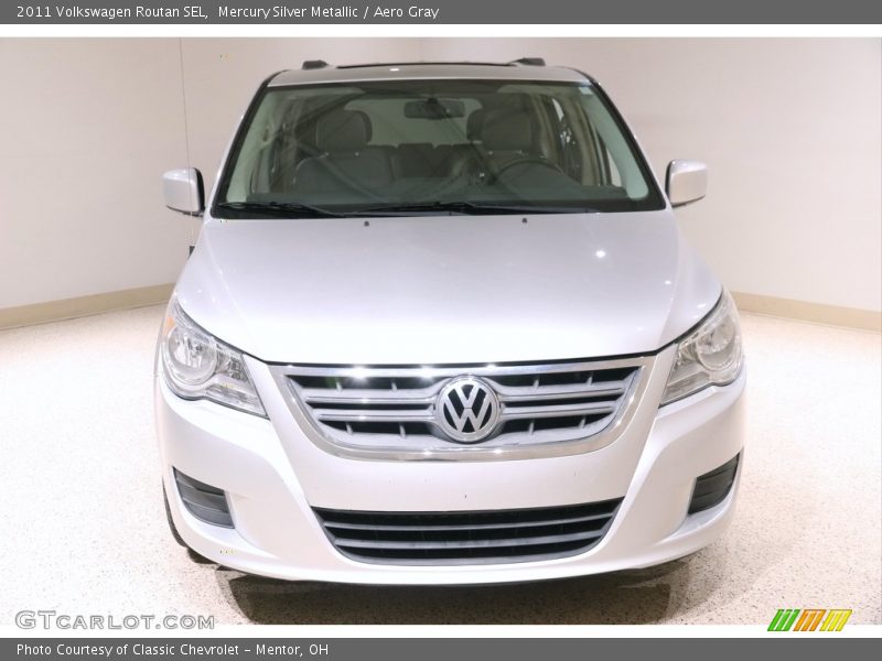 Mercury Silver Metallic / Aero Gray 2011 Volkswagen Routan SEL