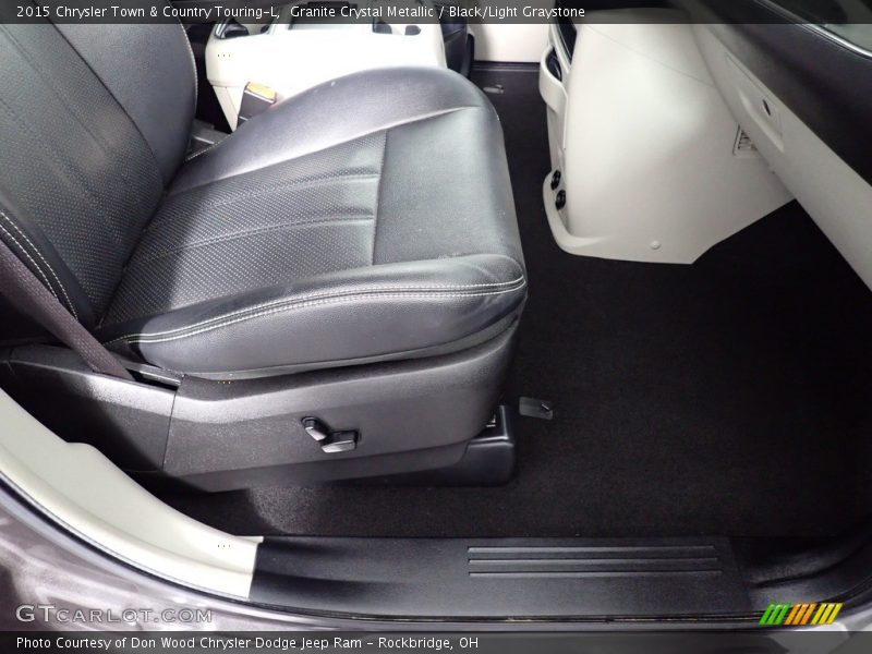 Granite Crystal Metallic / Black/Light Graystone 2015 Chrysler Town & Country Touring-L