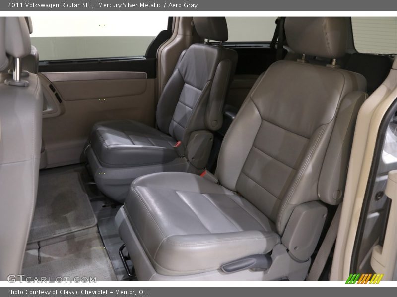 Mercury Silver Metallic / Aero Gray 2011 Volkswagen Routan SEL