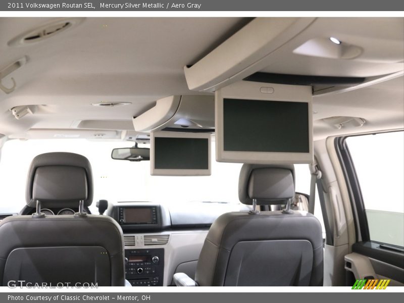 Mercury Silver Metallic / Aero Gray 2011 Volkswagen Routan SEL