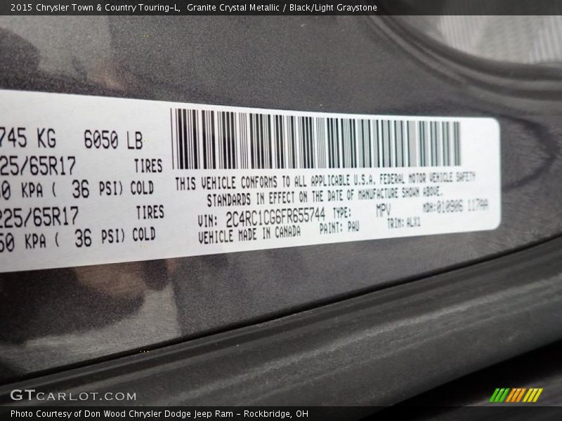 Granite Crystal Metallic / Black/Light Graystone 2015 Chrysler Town & Country Touring-L