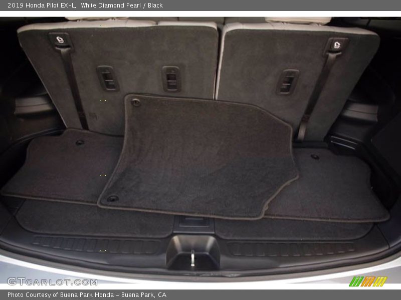 White Diamond Pearl / Black 2019 Honda Pilot EX-L