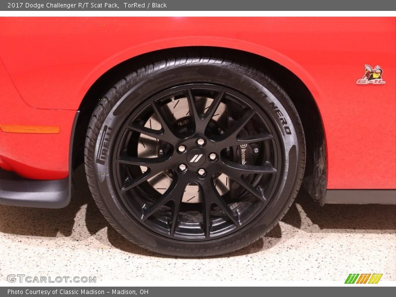 TorRed / Black 2017 Dodge Challenger R/T Scat Pack