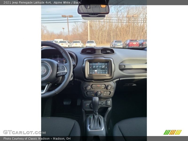 Alpine White / Black 2021 Jeep Renegade Latitude 4x4