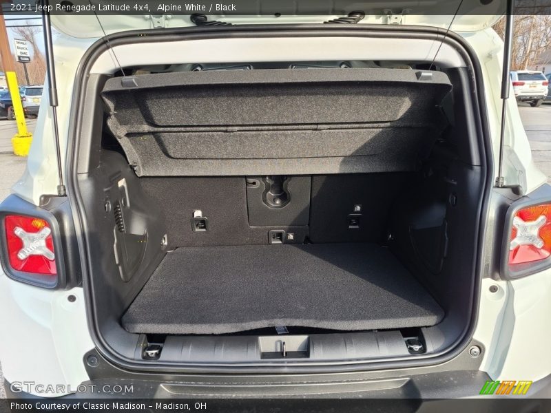 Alpine White / Black 2021 Jeep Renegade Latitude 4x4